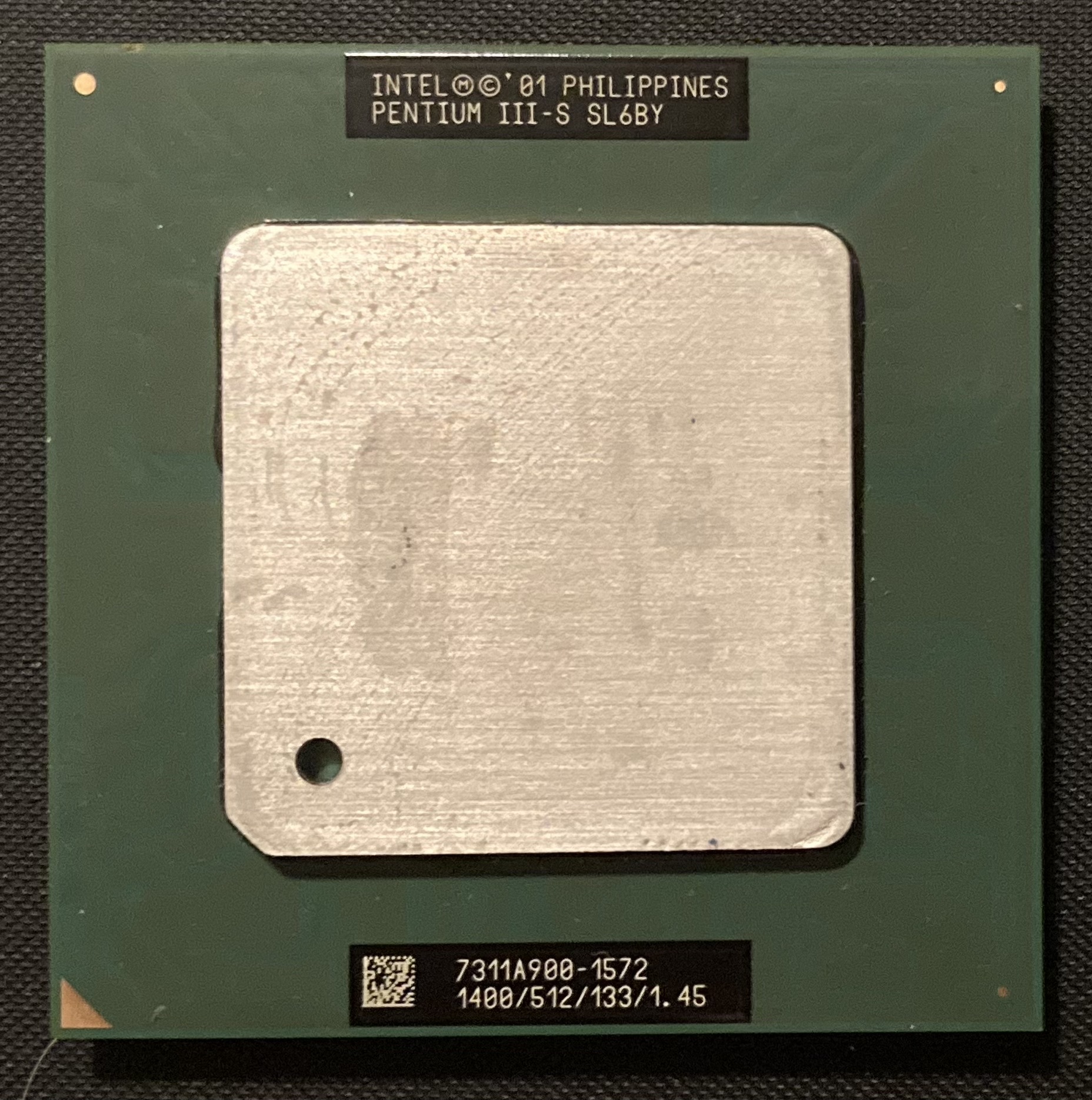 Intel Pentium III-S 1400 (RK80530KZ017512)