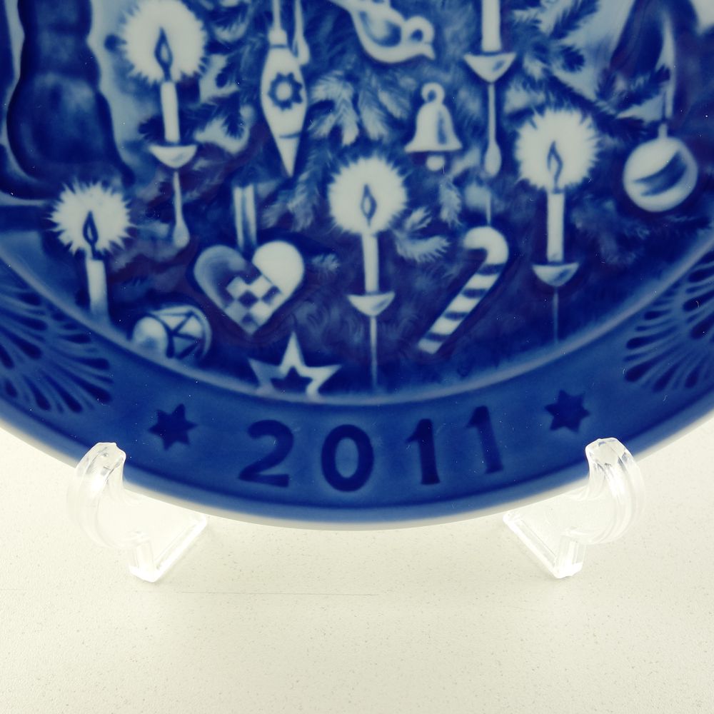 ロイヤルコペンハーゲン イヤープレート 2011年 平成23年 皿立て付き