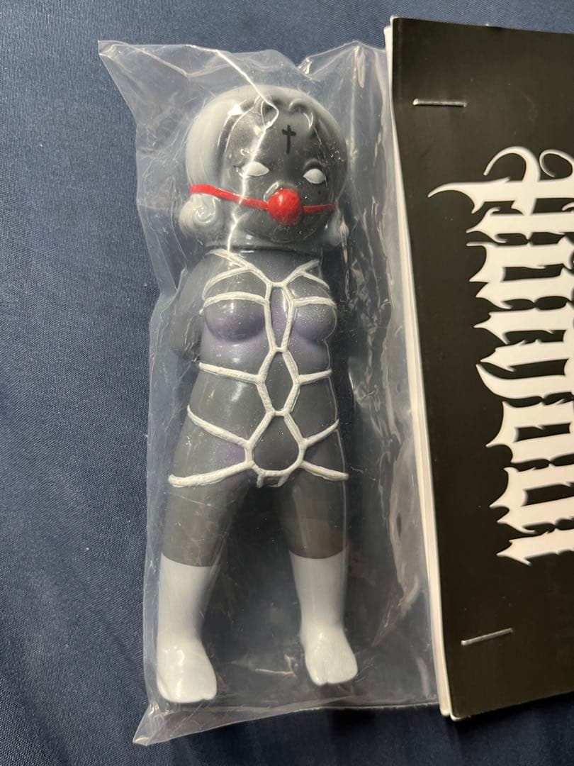 black humour ソフビ 人形 - メルカリ