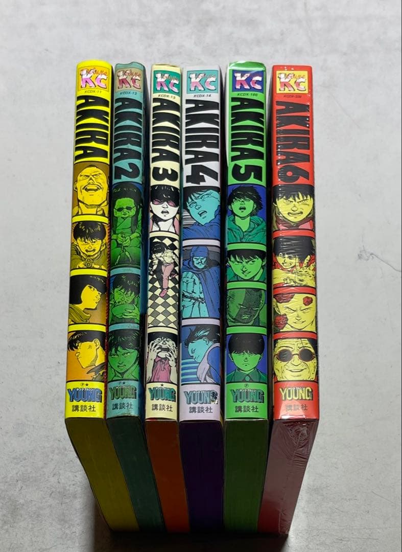 AKIRA 全6巻完結セット AKIRA 全6巻完結セット(KCデラックス) | 大友 克洋 |本 | 通販 | Amazon