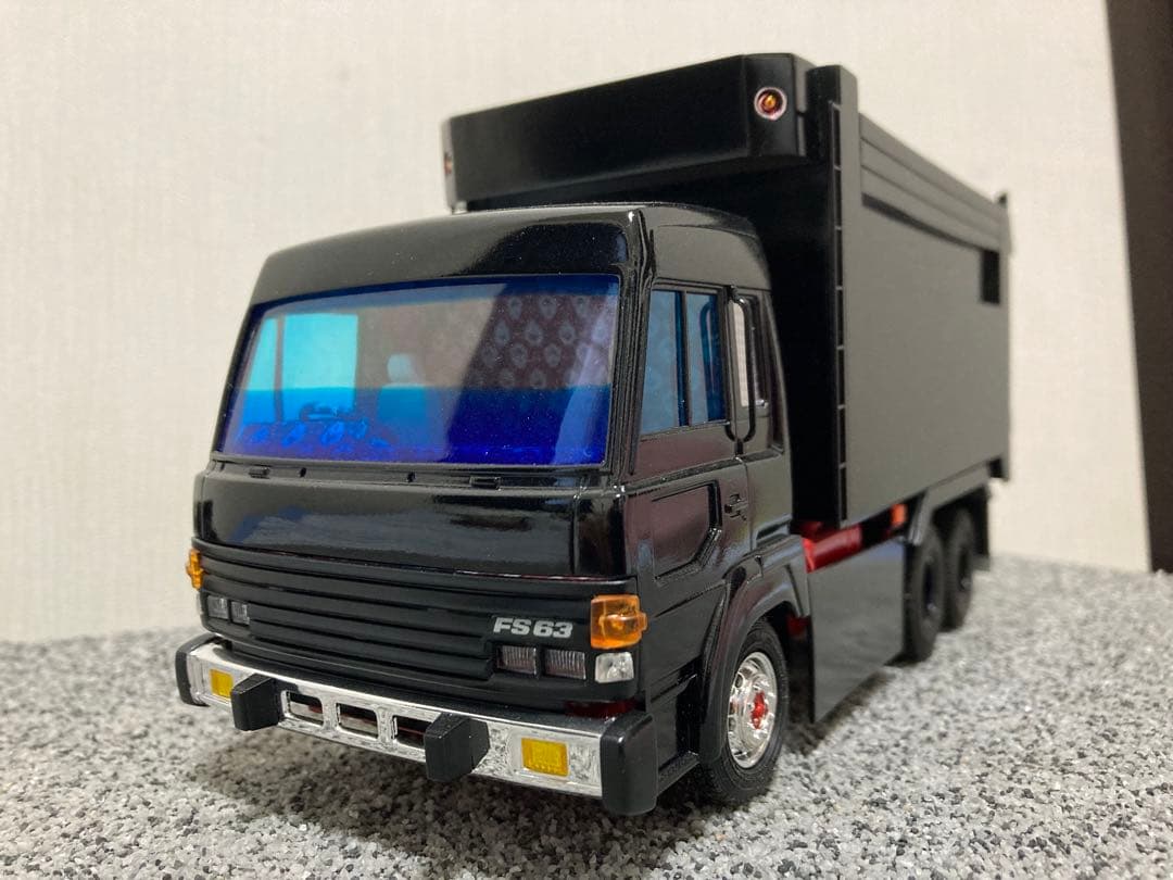 【最終】見所満載！！デカ箱ダンプ⭐︎デコトラプラモデル⭐︎完成品⭐︎ アオシマオンラインショップ限定デカ箱ダンプ「1/32 通販☆番長」が再