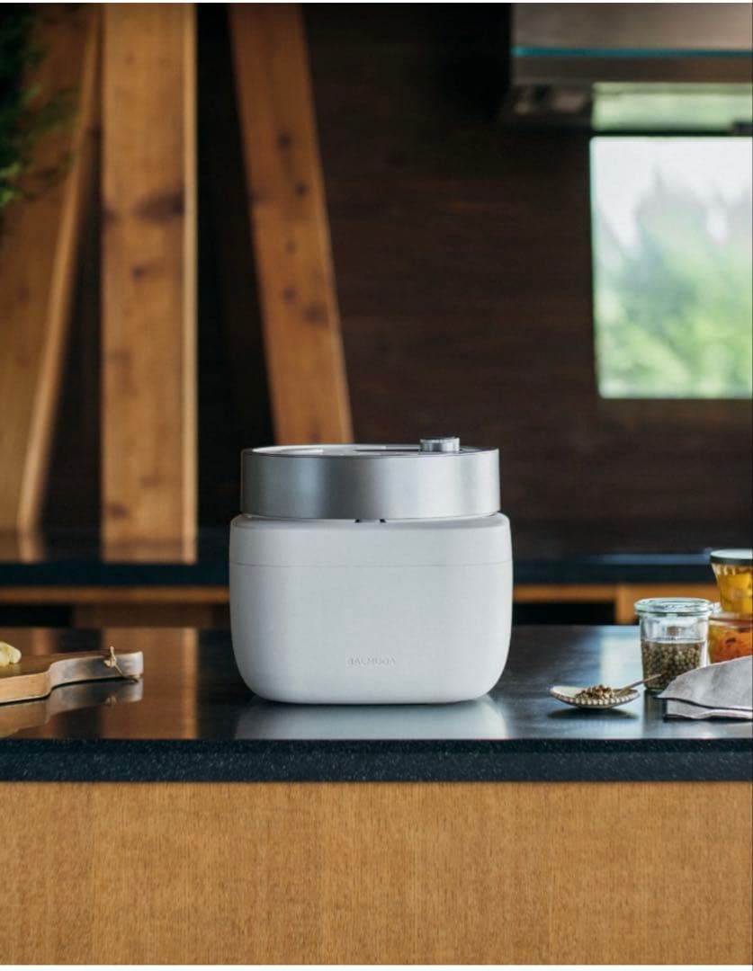 【新品未使用】BALMUDA The Gohanホワイト BALMUDA(バルミューダ)The Gohan ホワイト[K08A-WH/JP] [CONCENT