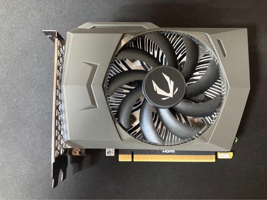 ZOTAC GEFORCE RTX3050 グラフィックボード 動作確認済み Amazon | ZOTAC GAMING GeForce RTX 3050 Twin Edge OC グラフィックス