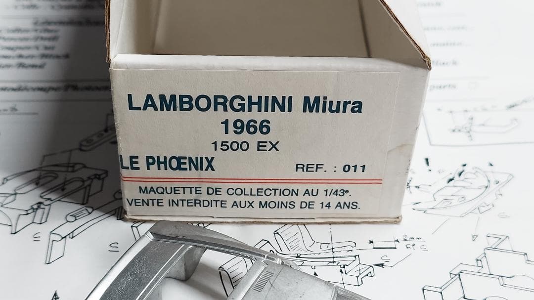 Lamborghini Miura 1966 1/43 未組立キット LS364B-11.jpg