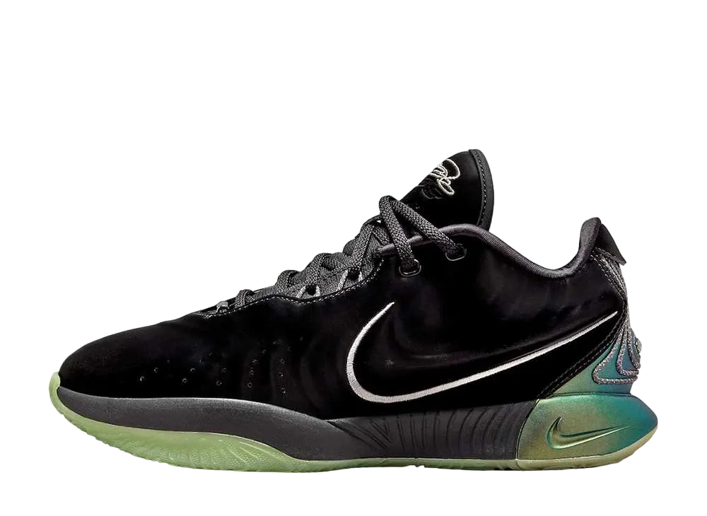 Nike LeBron 21 